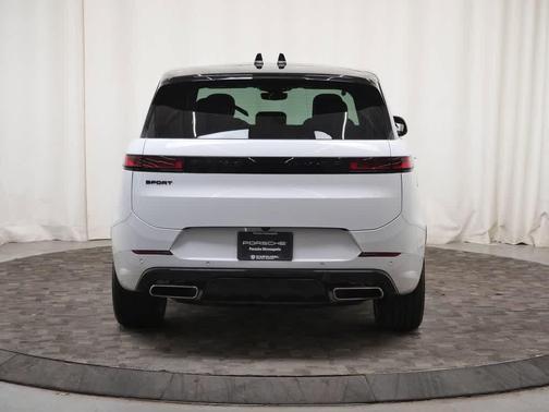 2024 Land Rover Range Rover Sport SE