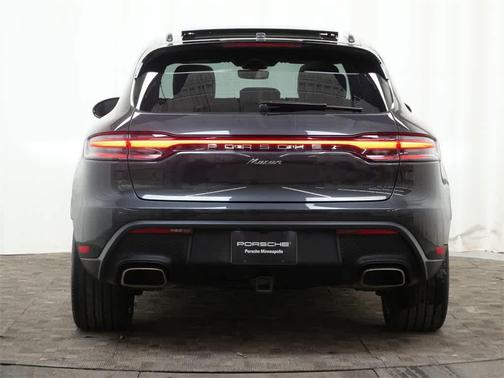 2025 Porsche Macan AWD