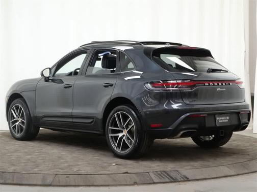 2025 Porsche Macan AWD