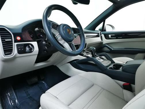 2022 Porsche Cayenne Cayenne