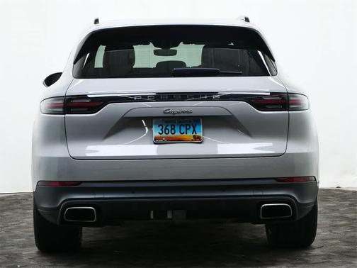 2022 Porsche Cayenne Cayenne