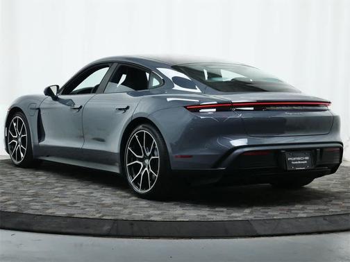2025 Porsche Taycan 4