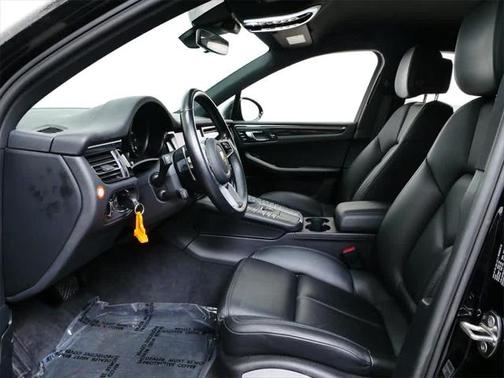 2021 Porsche Macan Base
