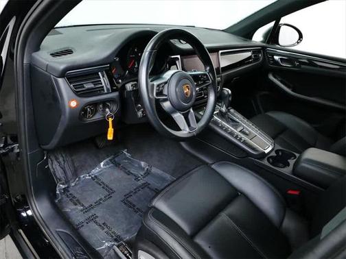 2021 Porsche Macan Base