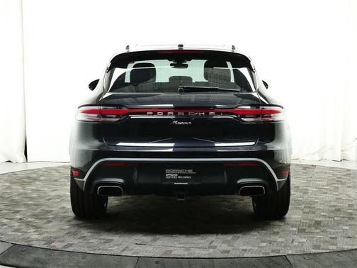 2025 Porsche Macan AWD