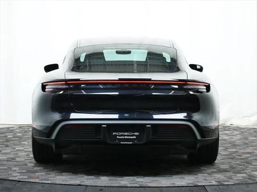 2022 Porsche Taycan RWD