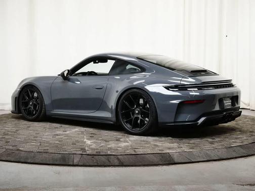 2026 Porsche 911 GT3 w/Touring Package