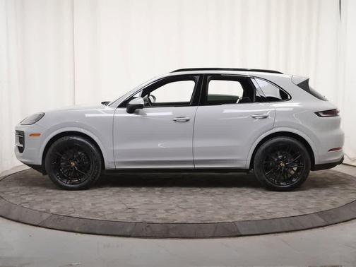 Gray 2024 Porsche Cayenne Cayenne