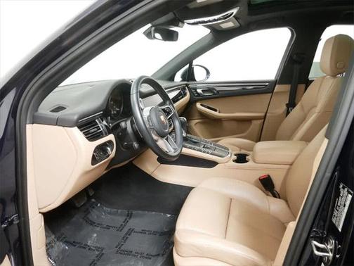 2021 Porsche Macan Base