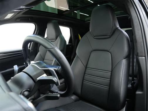 2023 Porsche Cayenne GTS