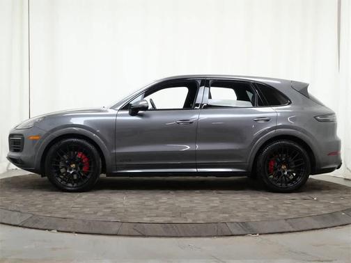 2023 Porsche Cayenne GTS