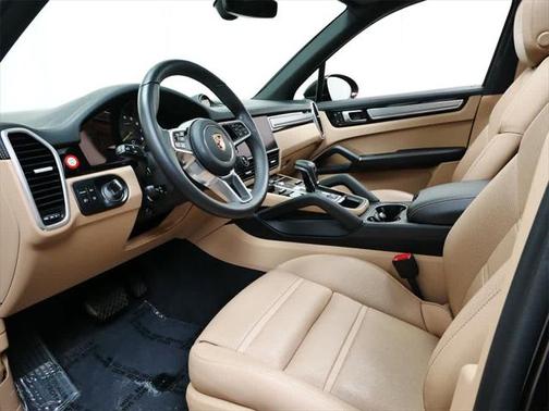 2023 Porsche Cayenne E-Hybrid S