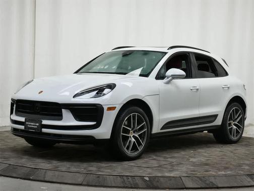 2025 Porsche Macan AWD