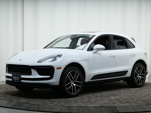 2025 Porsche Macan AWD