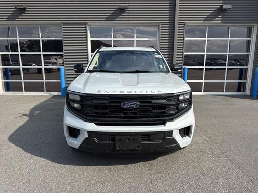 2025 Ford Expedition Max Active 4x4