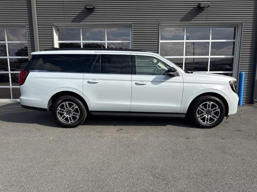 2025 Ford Expedition Max Active 4x4