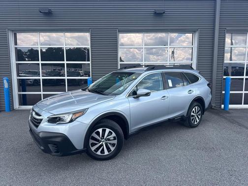 Ice Silver Metallic 2020 Subaru Outback Premium