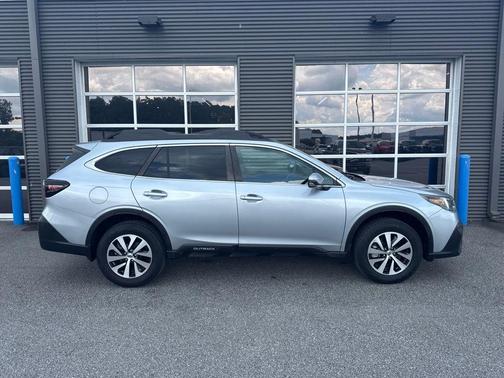 Ice Silver Metallic 2020 Subaru Outback Premium
