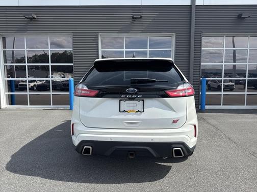2023 Ford Edge ST