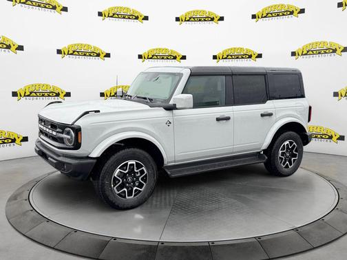 Avalanche Gray 2026 Ford Bronco Outer Banks