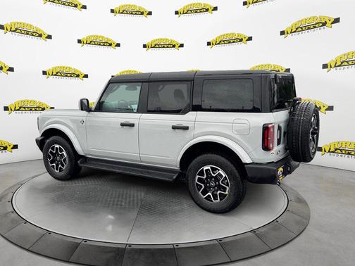 Avalanche Gray 2026 Ford Bronco Outer Banks