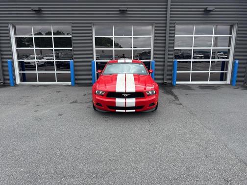 2011 Ford Mustang V6