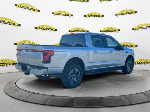 2025 Ford F-150 Lightning LARIAT