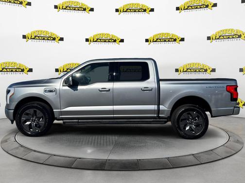 2025 Ford F-150 Lightning LARIAT