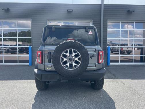 Carbonized Gray Metallic 2025 Ford Bronco Badlands