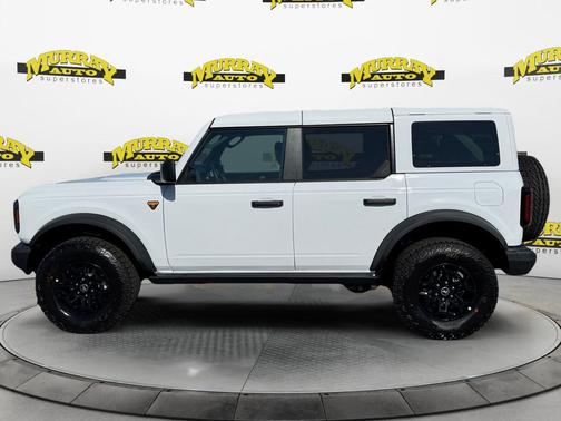 Oxford White 2026 Ford Bronco Badlands
