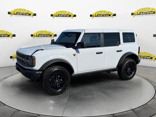 Oxford White 2026 Ford Bronco Badlands