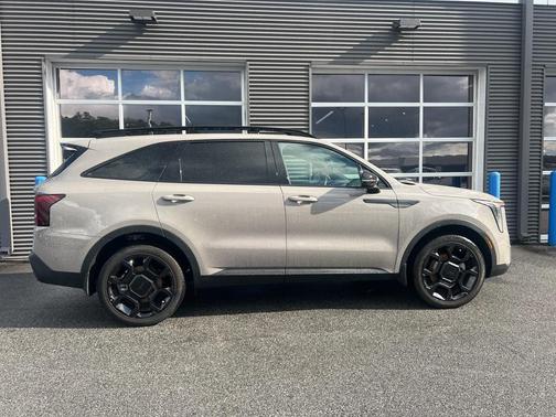 2025 Kia Sorento SX