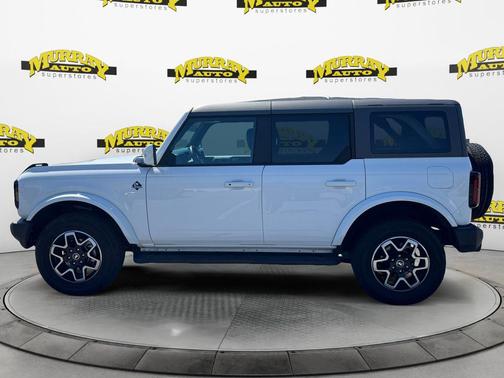 Oxford White 2023 Ford Bronco Outer Banks