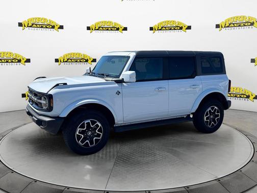 Oxford White 2023 Ford Bronco Outer Banks