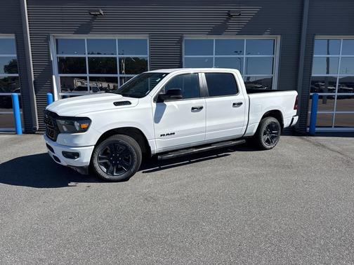 2024 RAM 1500 Big Horn/Lone Star
