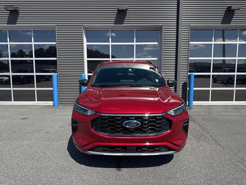 Rapid Red Metallic Tinted Clearcoat 2024 Ford Escape ST-Line
