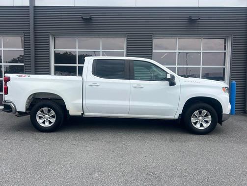 Summit White 2023 Chevrolet Silverado 1500 LT