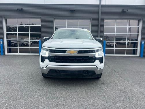 Summit White 2023 Chevrolet Silverado 1500 LT