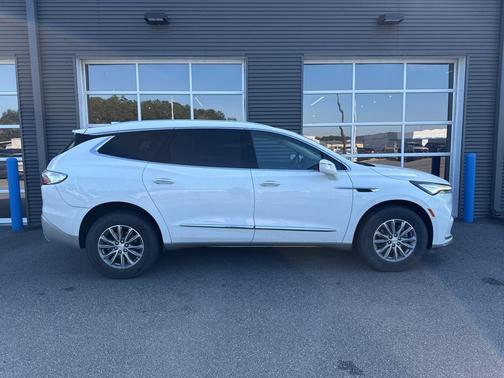 2022 Buick Enclave FWD Essence