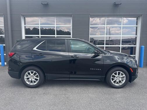 Mosaic Black Metallic 2024 Chevrolet Equinox 1LT