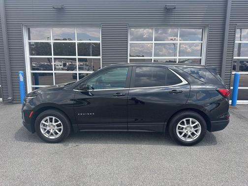 Mosaic Black Metallic 2024 Chevrolet Equinox 1LT