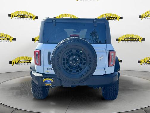 Oxford White 2026 Ford Bronco Outer Banks