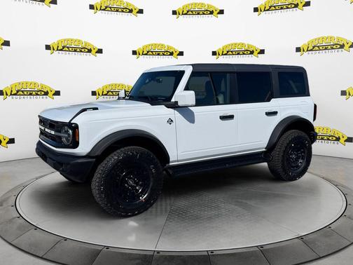 Oxford White 2026 Ford Bronco Outer Banks