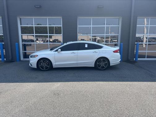 2017 Ford Fusion Sport