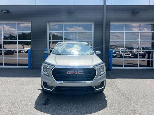 Sterling Metallic 2024 GMC Terrain SLE