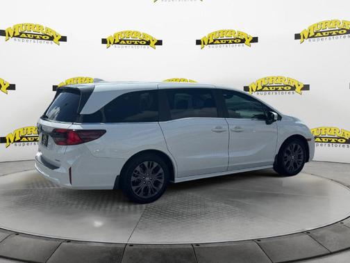 Platinum White 2025 Honda Odyssey Touring