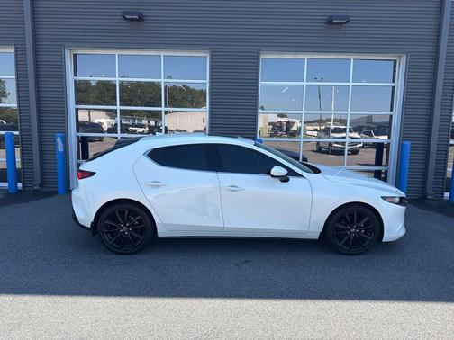 2024 Mazda Mazda3 FWD w/Premium Package