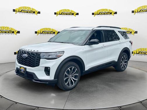 Star White Metallic Tri-Coat 2026 Ford Explorer ST-Line