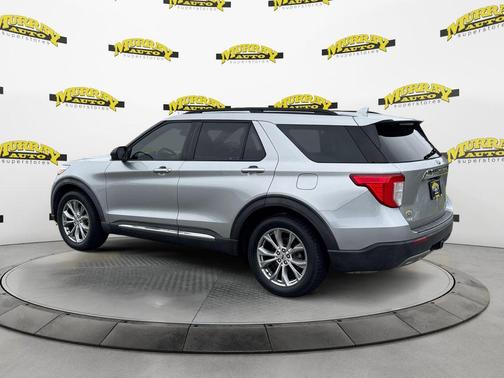 Iconic Silver Metallic 2020 Ford Explorer XLT
