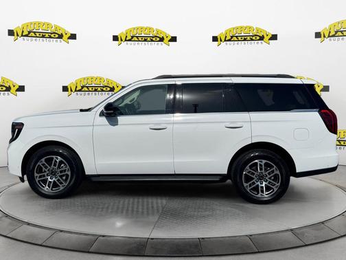 Oxford White 2025 Ford Expedition Active